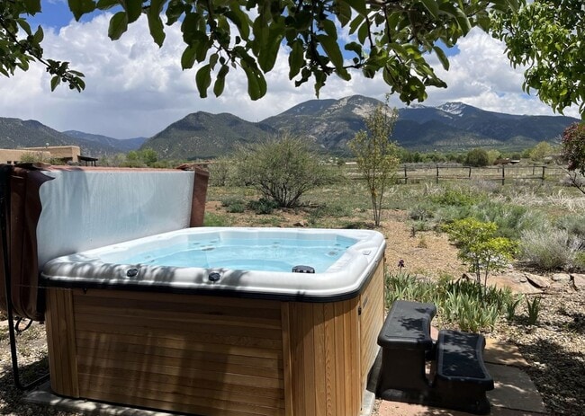 29 Las Animas Rd, Arroyo Seco, NM 87514 - photo 5