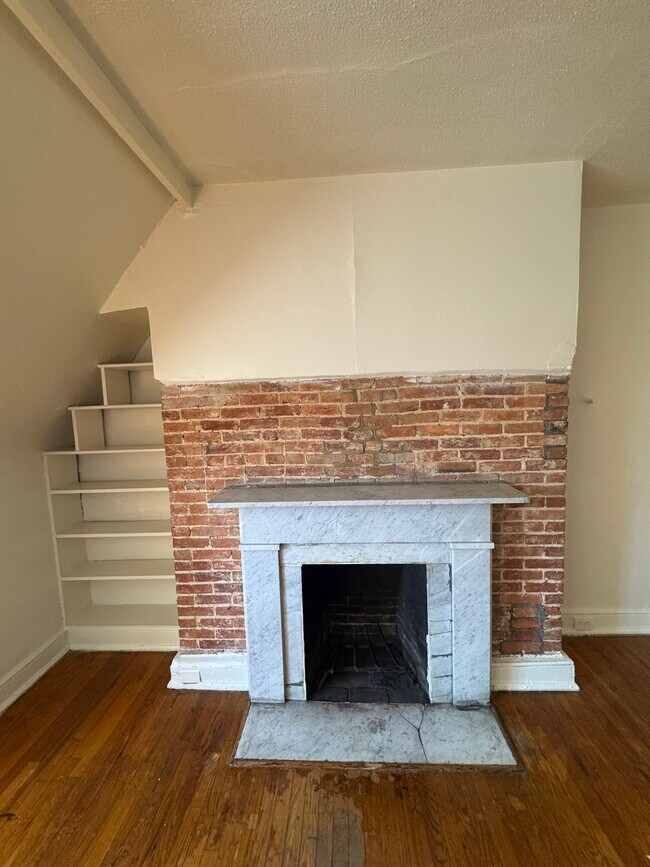 1018 N Calvert St, Baltimore, MD 21202 - photo 5