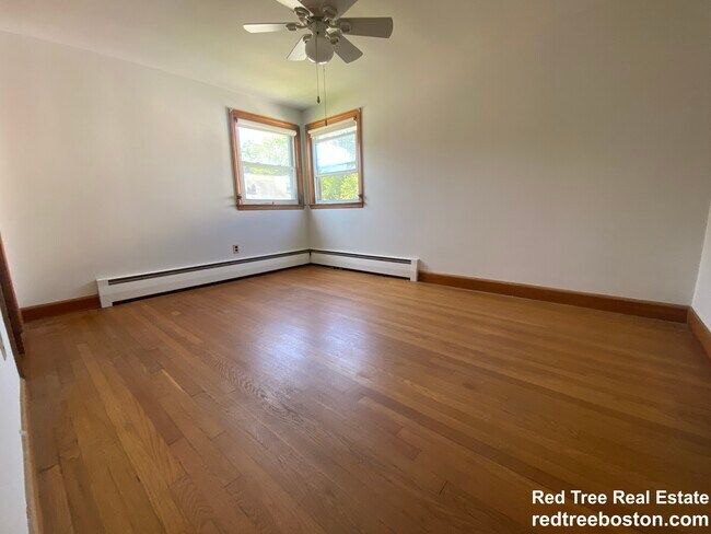 56 Morrell St, West Roxbury, MA 02132 - photo 4