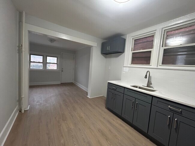 243 Smith St unit 2, Newark, NJ 07106 - photo 3