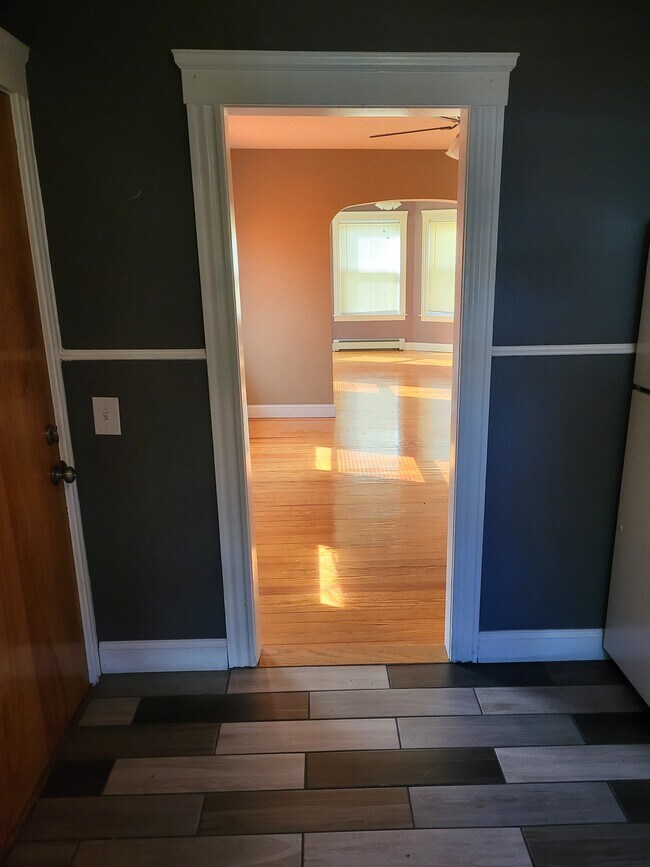 Kitchen entering dinning room
