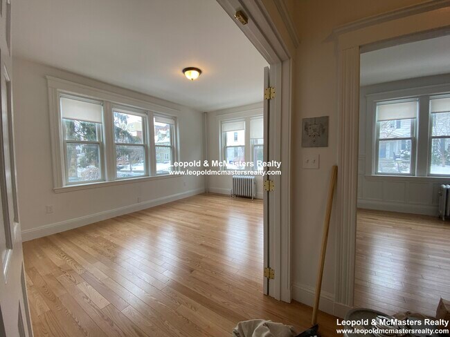 85 Winchester St unit 6, Brookline, MA 02446 - photo 3
