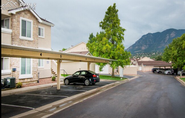 3830 Strawberry Field Grove unit A, Colorado Springs, CO 80906 - photo 3