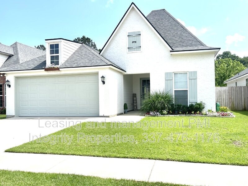 304 San Sebastian Dr, Youngsville, LA 70592 - photo 1