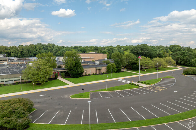 Thomas Harrington Middle