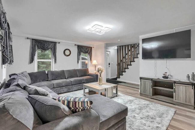 751 Us-9w unit ID1056679P, Fort Montgomery, NY 10922 - photo 3