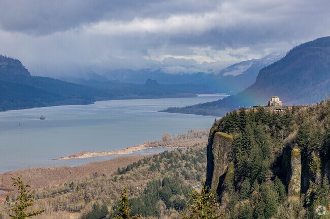 The Vista house at Crowe Point is a popular attraction in the NEMCCA neighborhood.