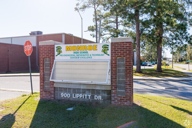 The Monroe High School is located near Dixieland serving grades 9-12.