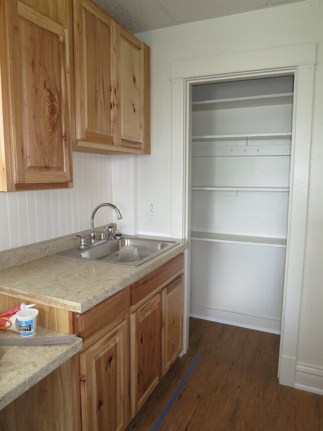 432 E 7th St unit 2, Duluth, MN 55805 - photo 3