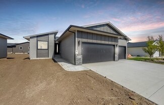 6818 W 5th St, Sioux Falls, SD 57107