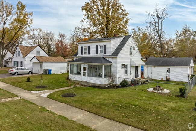 Older houses in Garden City offer fixer-upper opportunities for new homeowners.