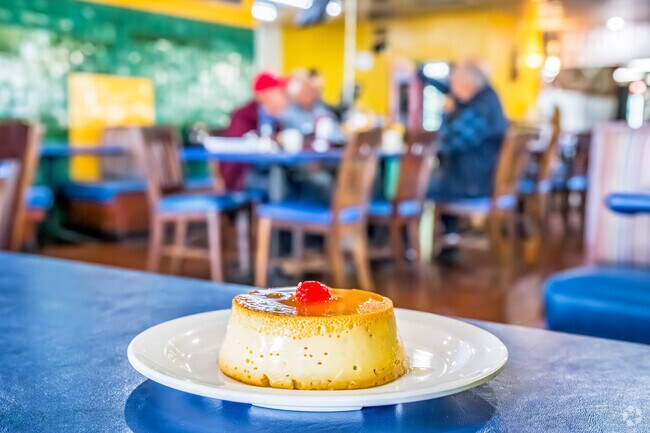 Mi Casa Café serves the most delicious Flan in Vado.