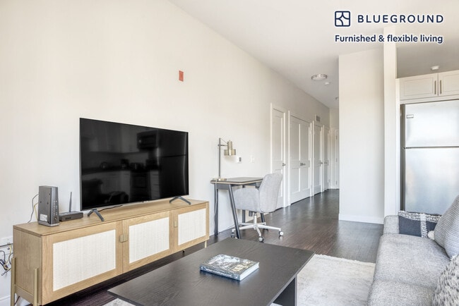 65 Brainerd Rd unit FL4-ID790, Allston, MA 02134 - photo 2