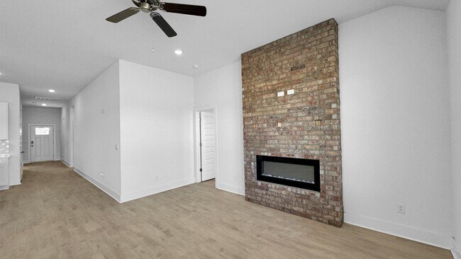 414 Cain Trail, Maumelle, AR 72113 - photo 3