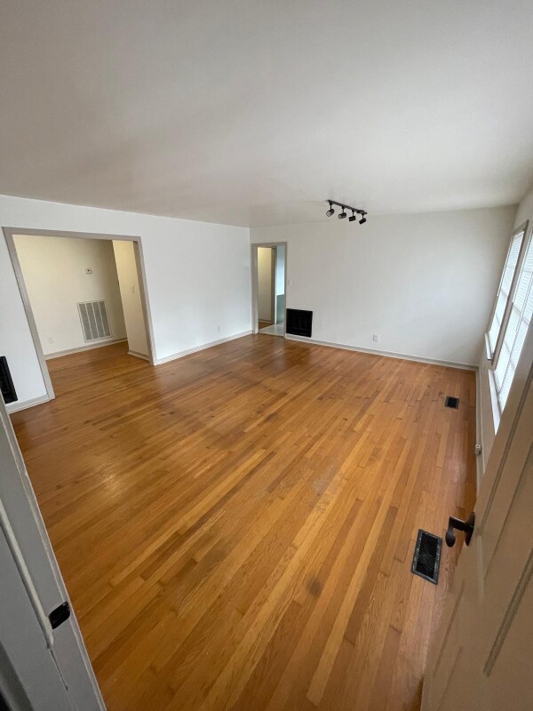 1600 E 29th St unit A, Sheffield, AL 35660 - photo 6