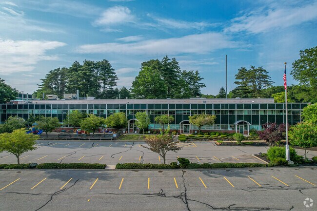 Corwin-Russell School At Broccoli Hall building and parking in Lincoln Sudbury.