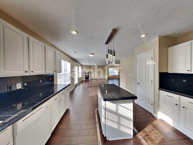 586 Hollerman Ln, Gallatin, TN 37066 - photo 4