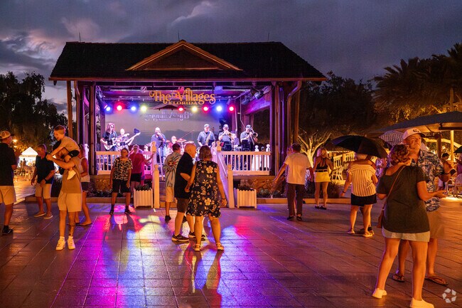 Village of Largo families enjoy nightly entertainment 365 days a year.