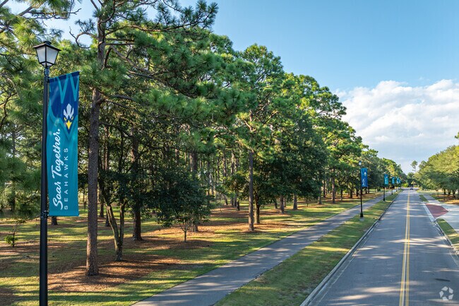 Eastwind-Piney Acres is located directly behind UNCW's main campus.