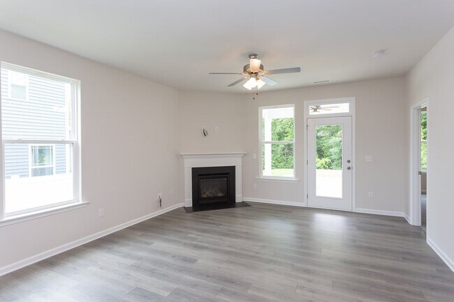 1310 Wykham Park Dr, Myrtle Beach, SC 29579 - photo 6