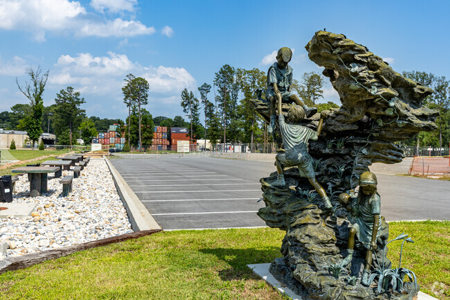 Not far from Wakefield in Upper Baseline is Plaza Frida for the residents of Little Rock.