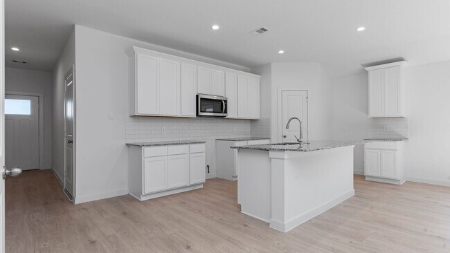 3807 Axyl Run Ct, Fulshear, TX 77441 - photo 4