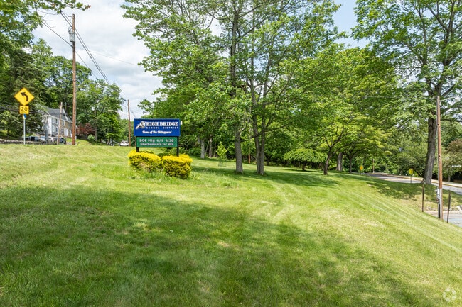 High Bridge Elementary School strives to build strong relationships with students, parents and the community.