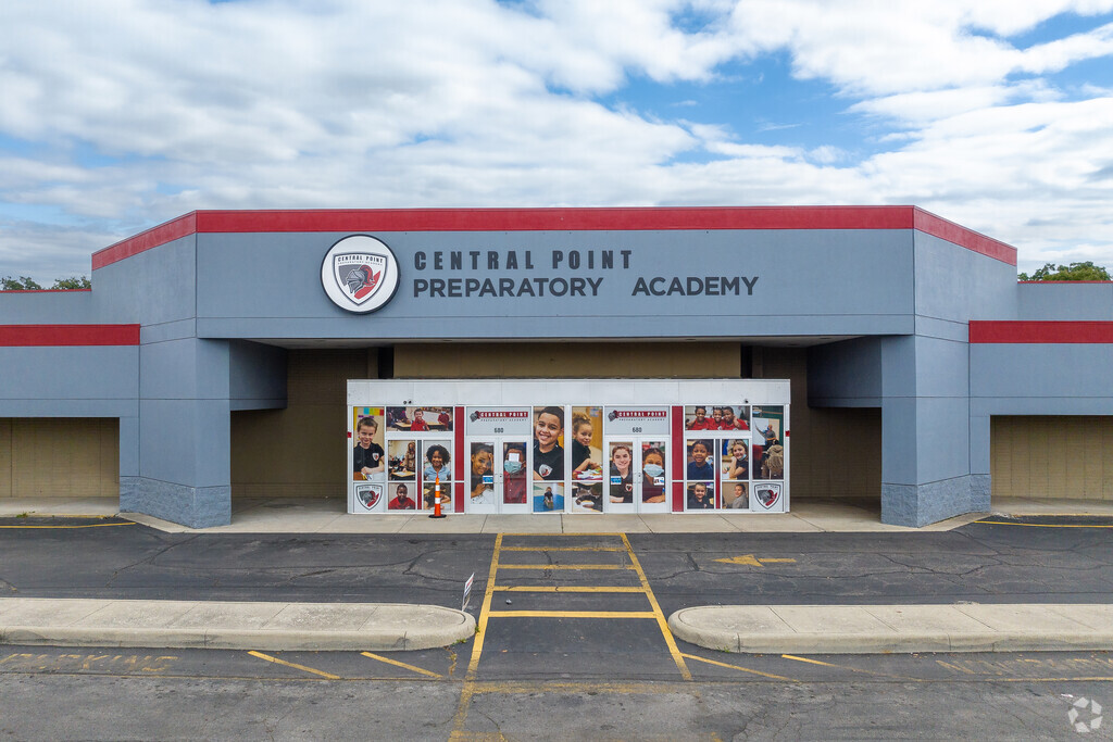 Central Point Preparatory Academy is located in Outer Greater Hilltop, Columbus, Ohio.