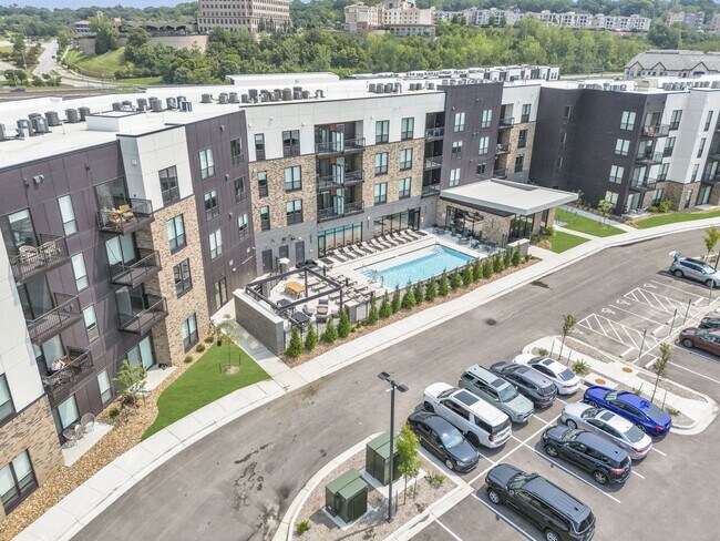 Darby at Briarcliff, Kansas City, MO 64116 - photo 2