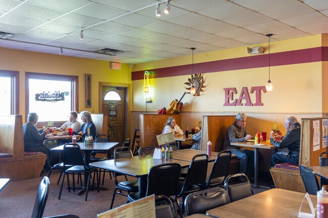 Indulge in hearty meals made with fresh ingredients at Jonesy's Taco House near Roberts Park