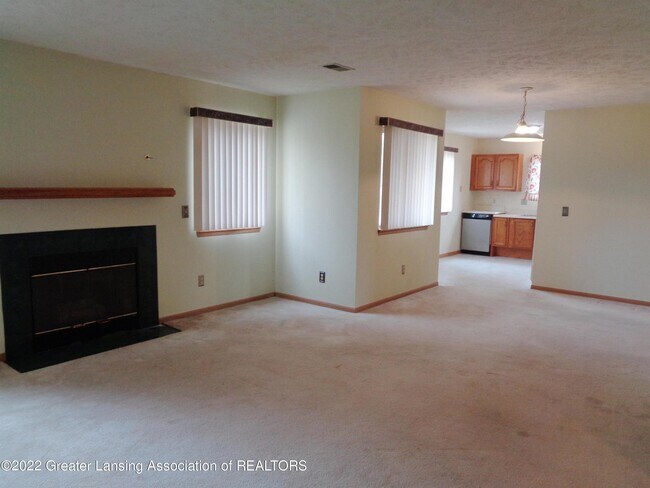 1111 Astwood Mews Ln unit 1, Saint Johns, MI 48879 - photo 3