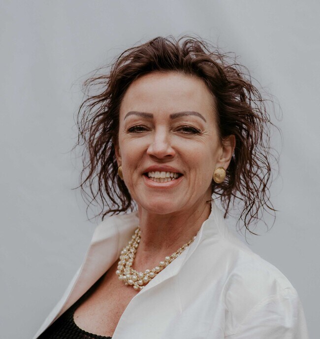 Suzann Neff