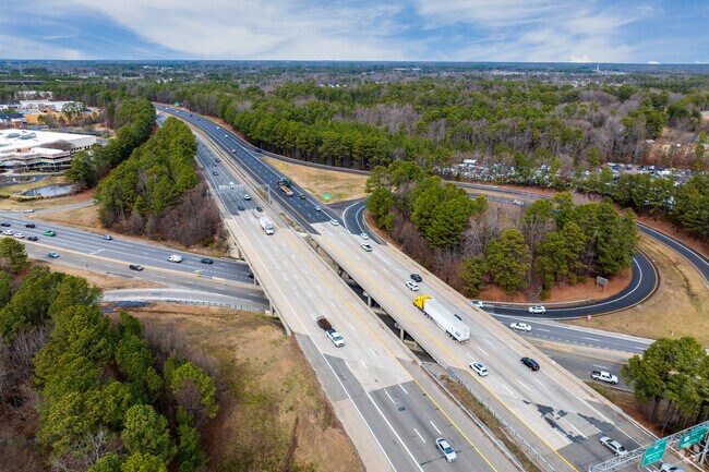 Canterbury residents are within 10 minutes of Interstate 64 and US Route 250.