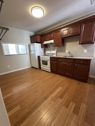 2121 E Norris St, Philadelphia, PA 19125