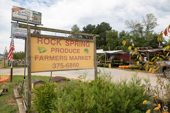 Signage identifies Rock Spring Produce Farmers Market.