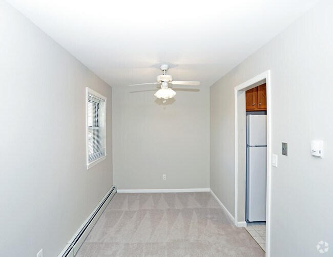 Saddle Brook Apartments 49 Finnigan Ave, Saddle Brook, NJ