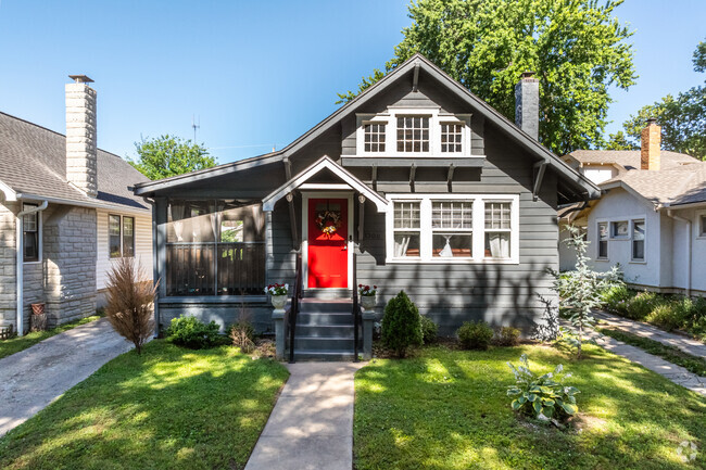 Despite Bristols small size, it offers a lot of architectural styles.