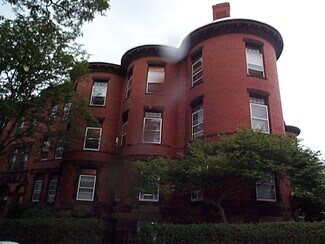 1887 Beacon St Unit 1, Brookline, MA 02445