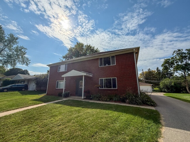 426 Rushmore Ln unit 2, Madison, WI 53711 - photo 3