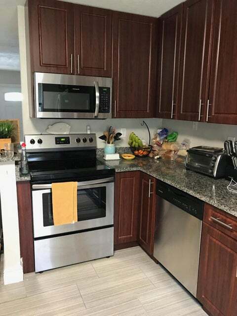 208 Coventry St, Boca Raton, FL 33487 - photo 1