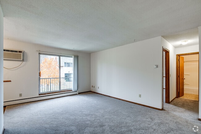 1BR, !BA - 700SF - Living Room