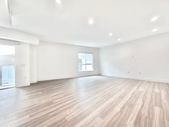 838 S La Brea Ave, Los Angeles, CA 90036 - photo 3