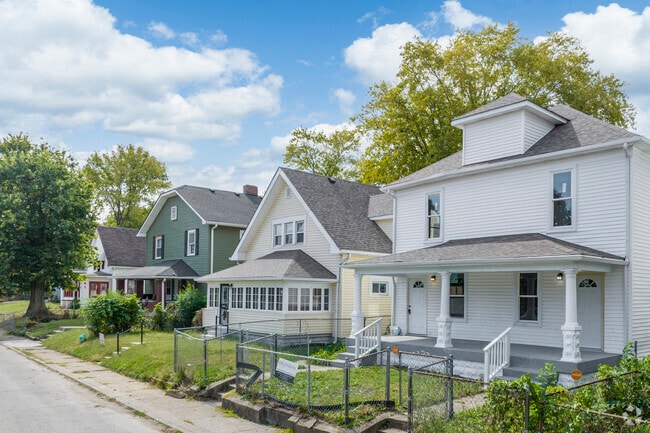 Beautifully well maintained older homes line the streets throughout Near Northwest Riverside.