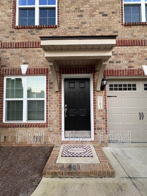 1103 Chariot Square, Winston-Salem, NC 27127 - photo 2