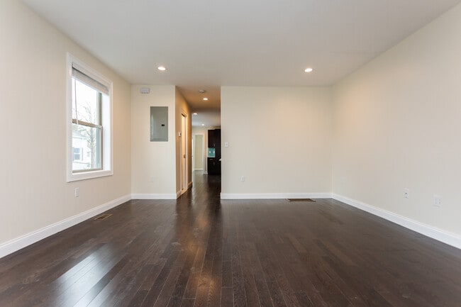 476 Fulton St unit 476, Medford, MA 02155 - photo 6