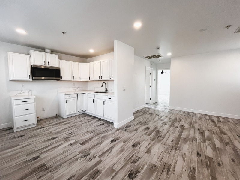 4141 Teal St unit 11, Bakersfield, CA 93304 - photo 1