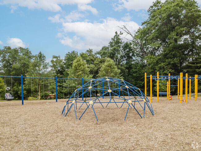 Mantua Elementary School has a spacious play area for children of Fairfax.
