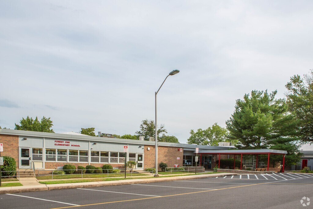 Welcome to Forest Oak Elementary School in Upper New Castle County.