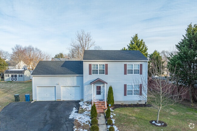 Discover the ideal single family home with small town vibes and proximity to the Chesapeake Bay in Easton, MD.