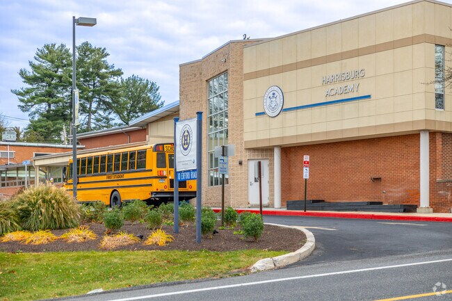 A private education in Harrisburg is located through the Harrisburg Academy.